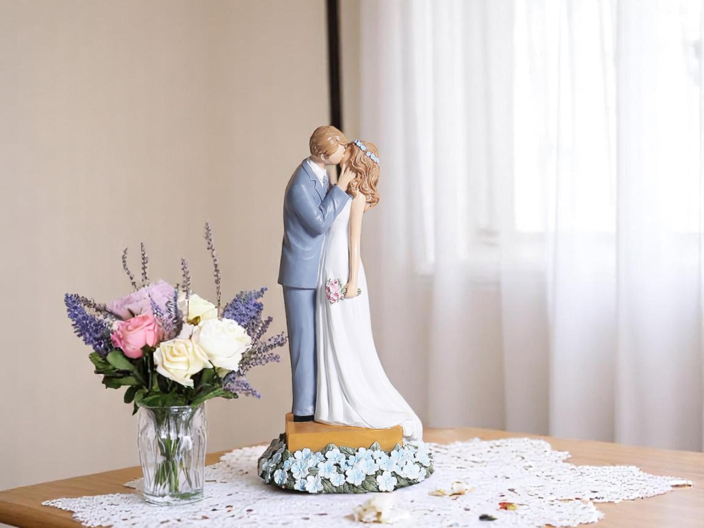 Couple Cake Topper, Romantic Wedding Figurine, Hand-Painted Resin Love Sculpture